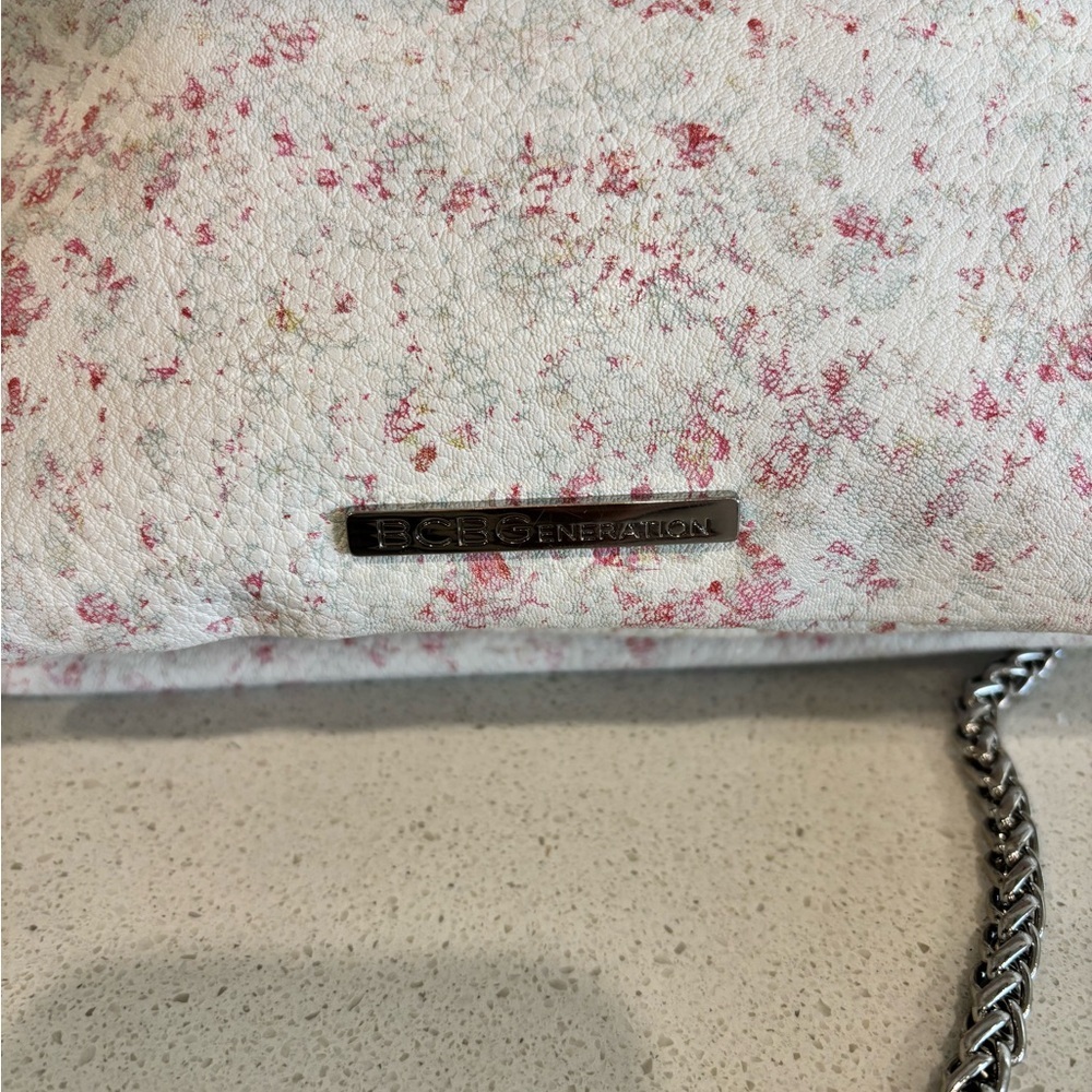 NWOT BCBGeneration Clutch Purse Shoulder Bag Chain Strap White Pink Leather - Picture 5 of 11